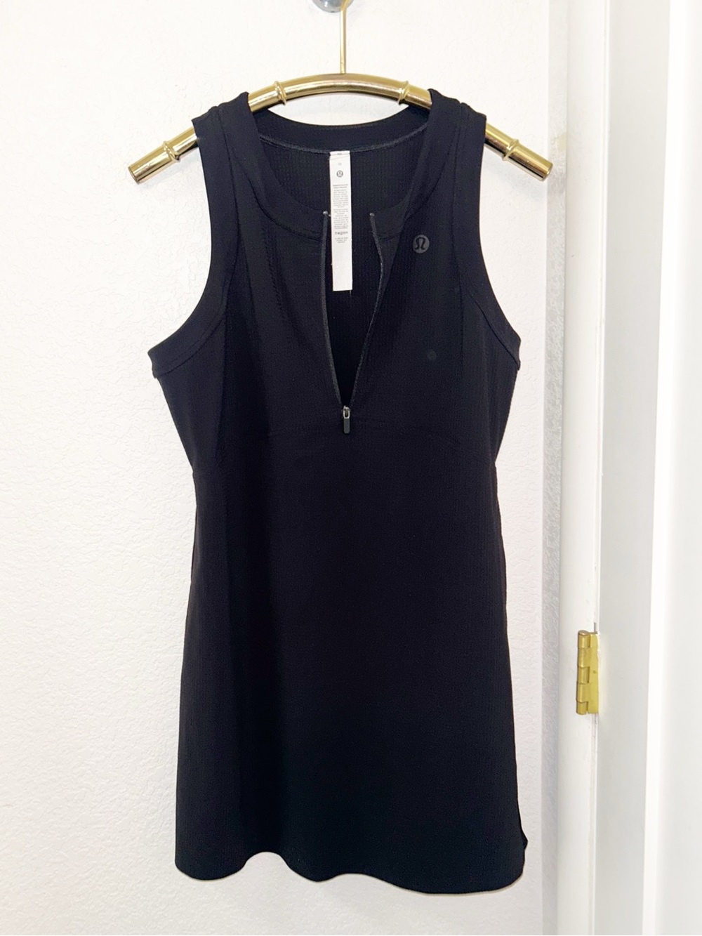 LULULEMON The Grid Texture Sleeveless Tennis Dress Pleated Panel in BLACK SZ: 10